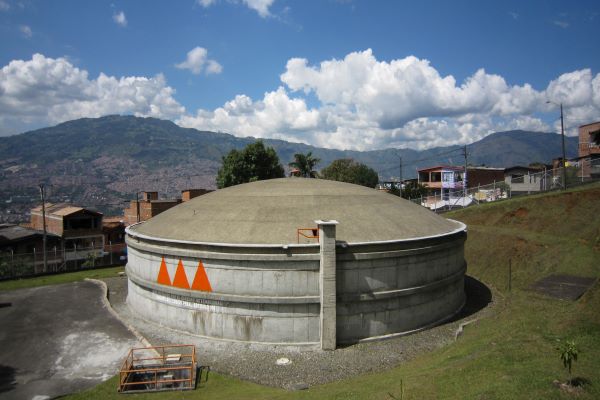 Sectores de Medellín presentarán interrupción en el servicio de acueducto por lavado de tanques. 