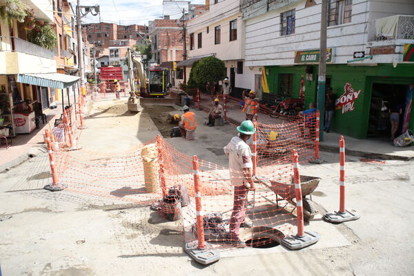 Sectores de Medellín que tendrán mantenimientos y modernización de redes de acueducto