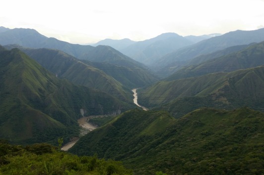El proyecto hidroeléctrico Ituango, que actualmente desarrolla la empresa en el Noroccidente de Antioquia, avanza en cumplimiento de obras y presupuesto.