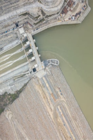 En relación con la obstrucción parcial del túnel de desviación del río Cauca, a la altura del proyecto hidroeléctrico Ituango.