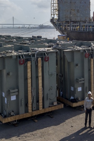 Arribaron a puerto colombiano los últimos transformadores de potencia