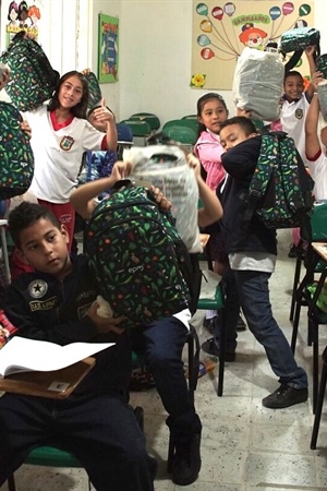 Niños de La Mojana también recibirán paquetes escolares de EPM y la central Hidroituango